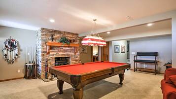 House (6 Bedrooms) | Interior