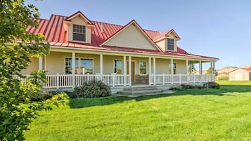 House (6 Bedrooms) | Interior