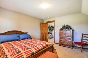 House (6 Bedrooms) | Interior