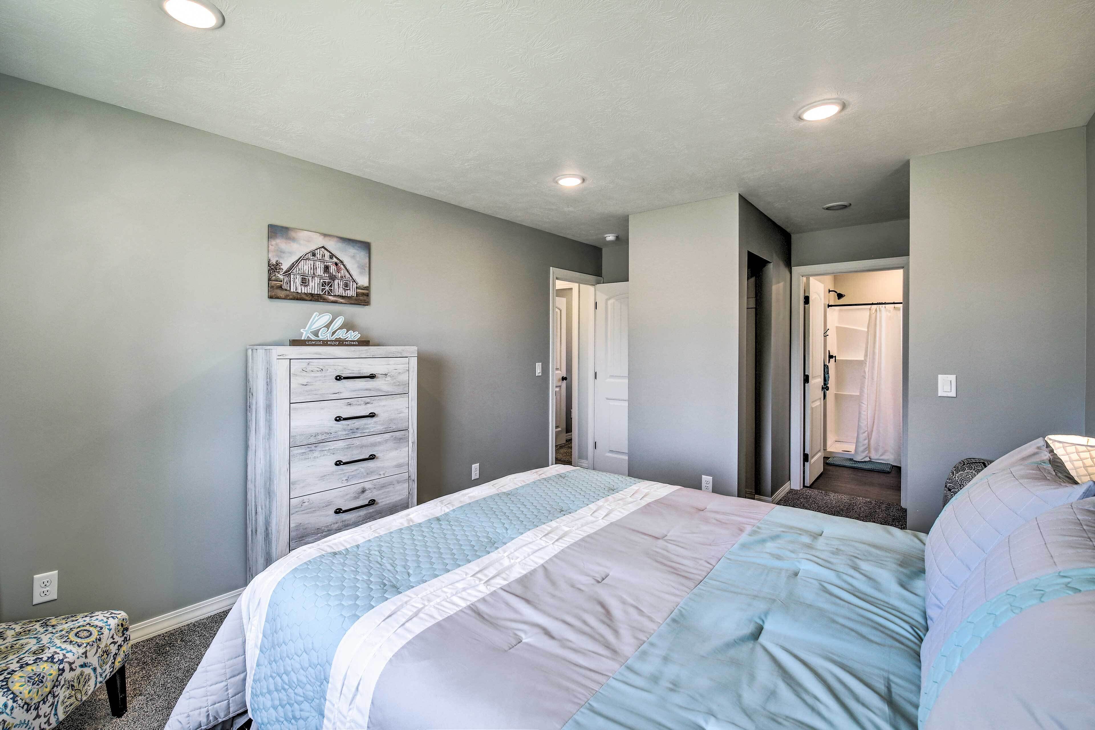 Dog-friendly Hamilton Home w/ Mountain Views!