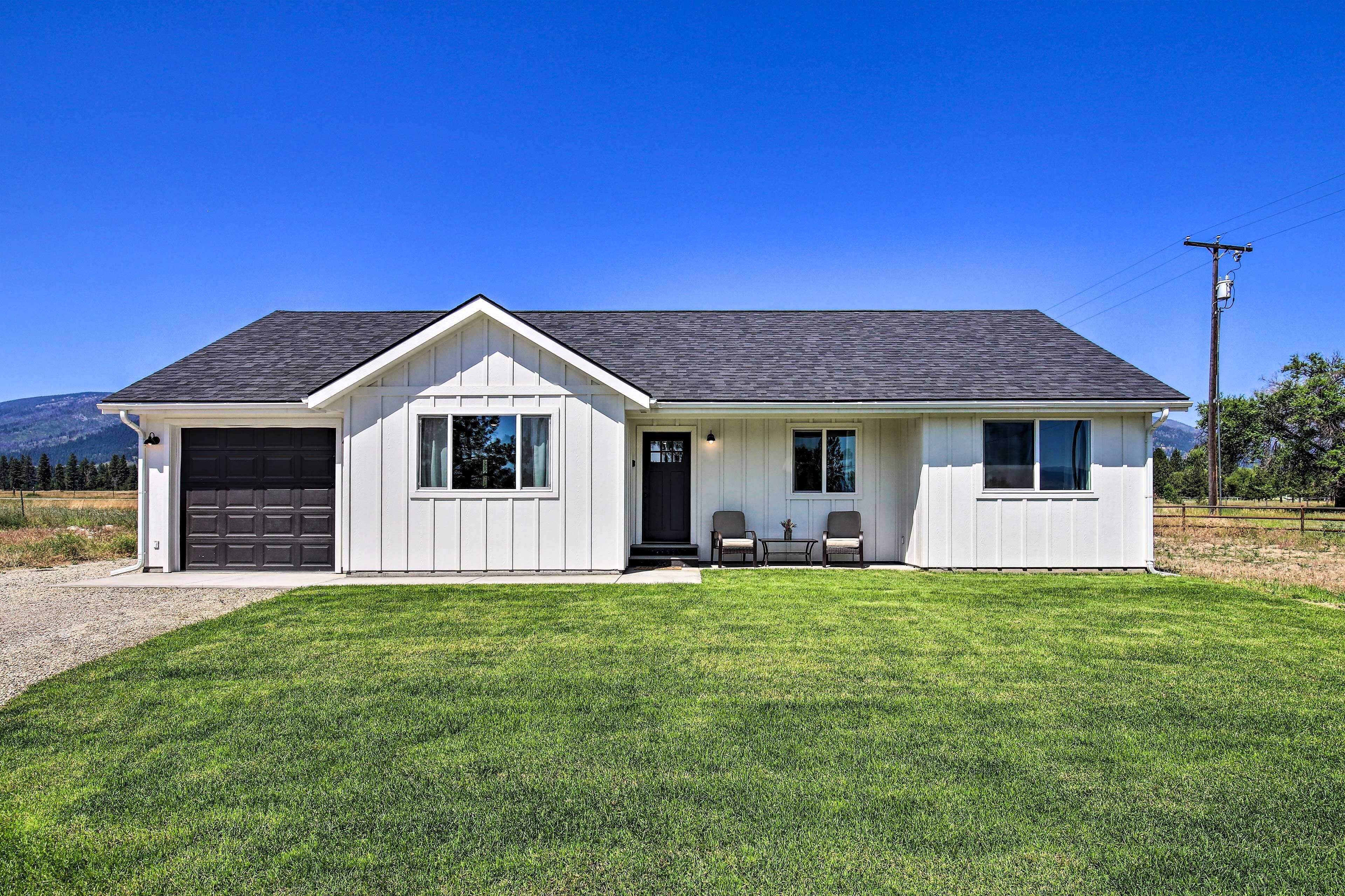 Dog-friendly Hamilton Home w/ Mountain Views!