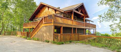 House (4 Bedrooms) | Front of property