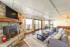 House (4 Bedrooms) | Interior - Beech Mountain Home w/ Game Room & Mountain Views! (Banner Elk)