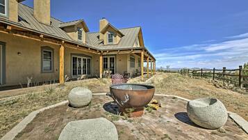 House (4 Bedrooms) | Front of property