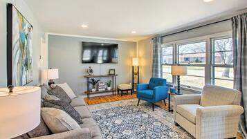 House (4 Bedrooms) | Interior