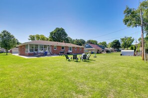 House (3 Bedrooms) | Interior - Walk to Lambeau Field: Green Bay Retreat (Green Bay)