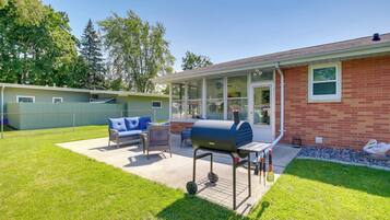 House (3 Bedrooms) | Interior