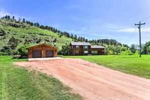 House (3 Bedrooms) | Interior - South Dakota Vacation Rental Near Mount Rushmore (Hermosa)