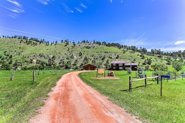 House (3 Bedrooms) | Interior - South Dakota Vacation Rental Near Mount Rushmore (Hermosa)