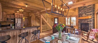 Family-friendly Warsaw Cabin w/ Deck & Fireplace!