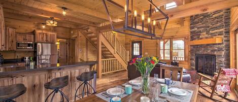 House (4 Bedrooms) | Interior