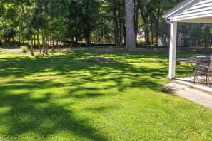 Apartment (2 Bedrooms) | Interior - Eastlake Home w/ Patio < 1 Mi to Lake Erie! (Eastlake)