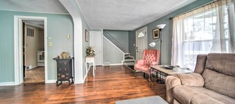 Eastlake Home w/ Patio < 1 Mi to Lake Erie!