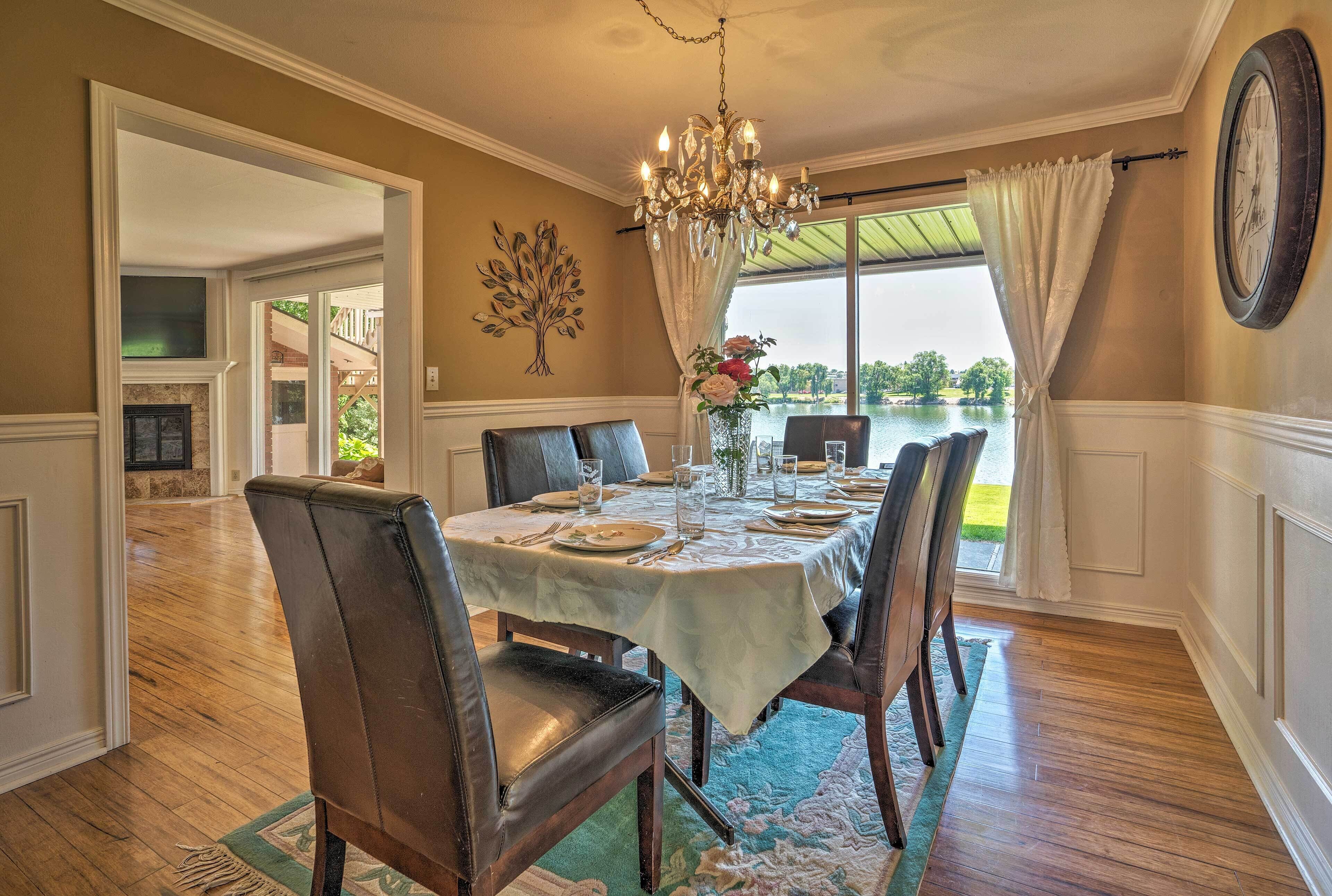 House (5 Bedrooms) | Interior