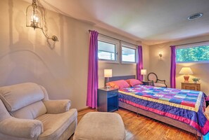 House (5 Bedrooms) | Interior - Lake House w/ Hot Tub - 1 Mi to Surf 'n Slide (Moses Lake)