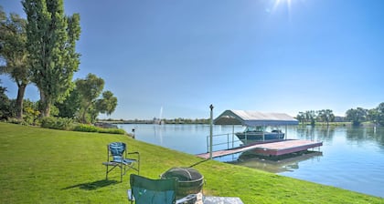 Lake House w/ Hot Tub - 1 Mi to Surf 'n Slide
