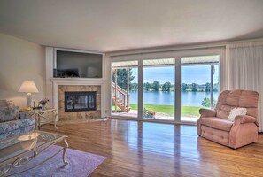 House (5 Bedrooms) | Interior