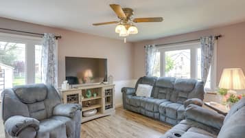 House (4 Bedrooms) | Interior