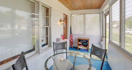 Home w/ Screened-in Porch < 1 Mi to Lake Erie