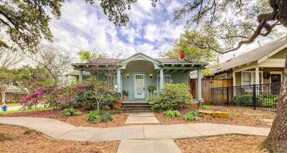 Pet-friendly Garden Studio in Woodland Heights!