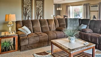 Apartment (3 Bedrooms) | Front of property