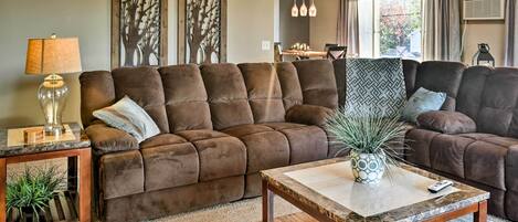 Apartment (3 Bedrooms) | Front of property