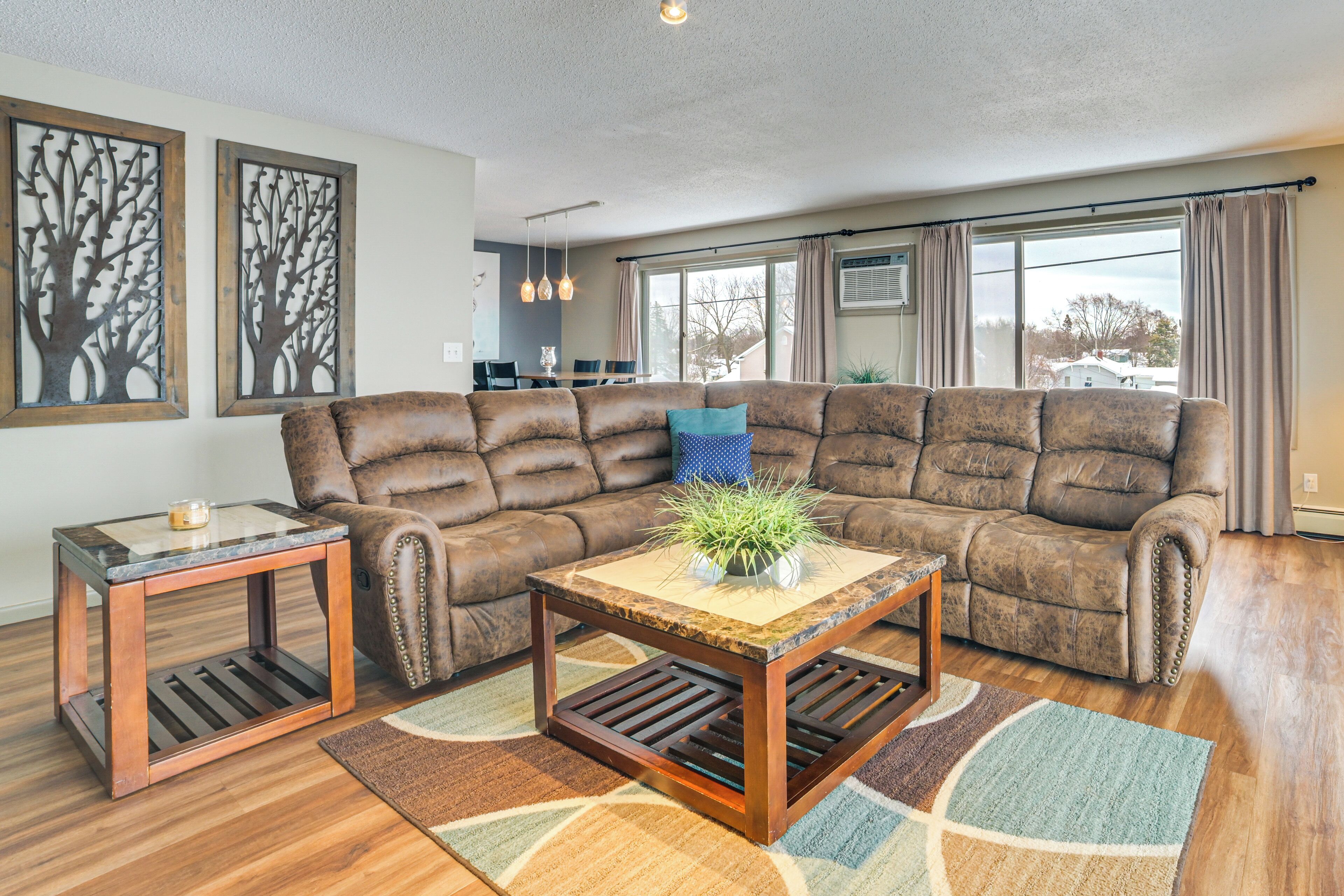 Apartment (3 Bedrooms) | Front of property