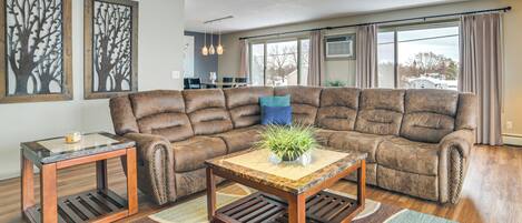 Apartment (3 Bedrooms) | Front of property