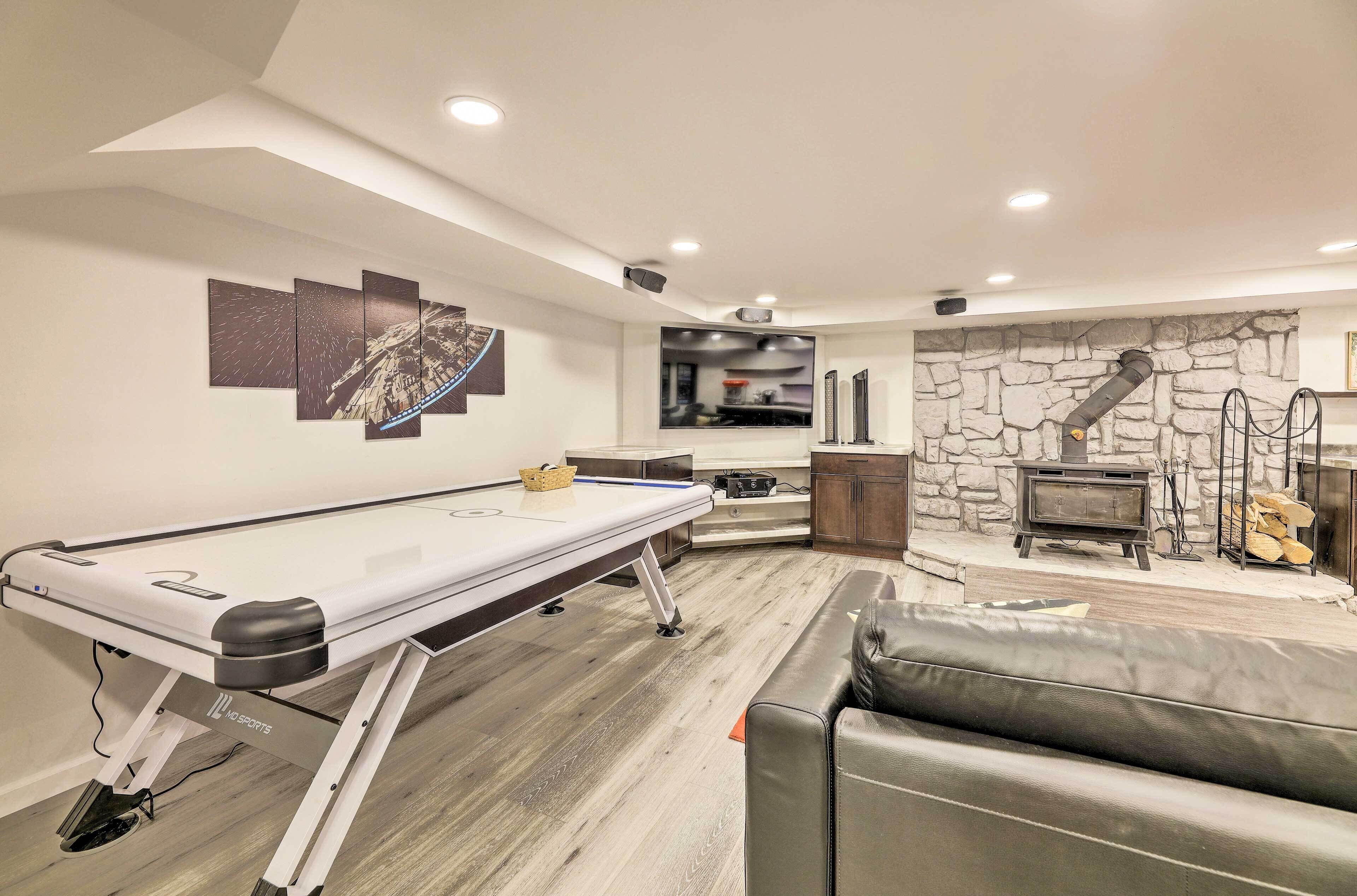 Family-friendly Brookville Home w/ Hot Tub!