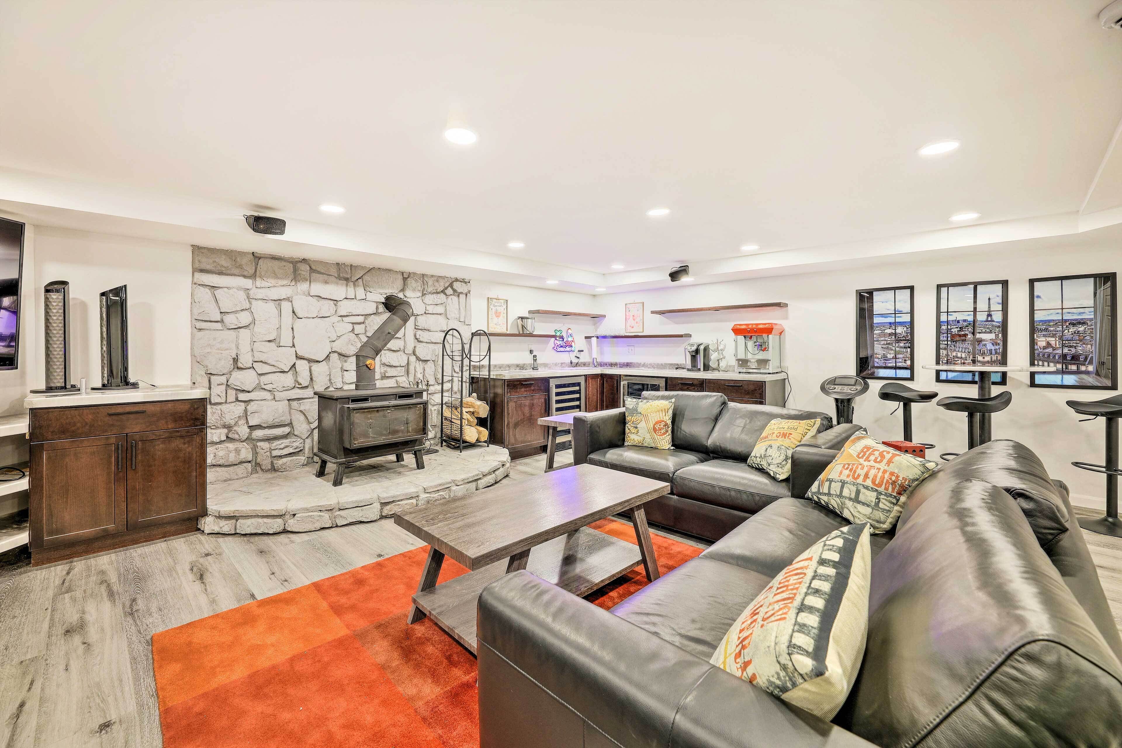 Family-friendly Brookville Home w/ Hot Tub!