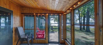 Lakefront Walker Home w/ Boat Dock & Lift!
