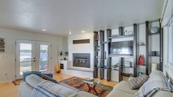 House (3 Bedrooms) | Front of property