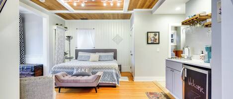 Apartment (0 Bedroom) | Interior