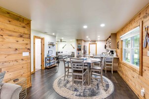 Casa (2 Bedrooms) | Interior