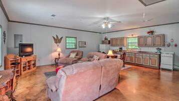 ู
ูุฒู (1 Bedroom) | ุงูู
ูุดุฃุฉ ู
ู ุงูุฏุงุฎู