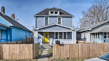 House (4 Bedrooms) | Front of property