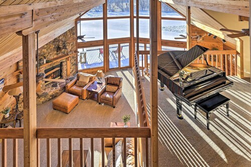 Lodge w/ Indoor Pool, Along Devil's Lake Park