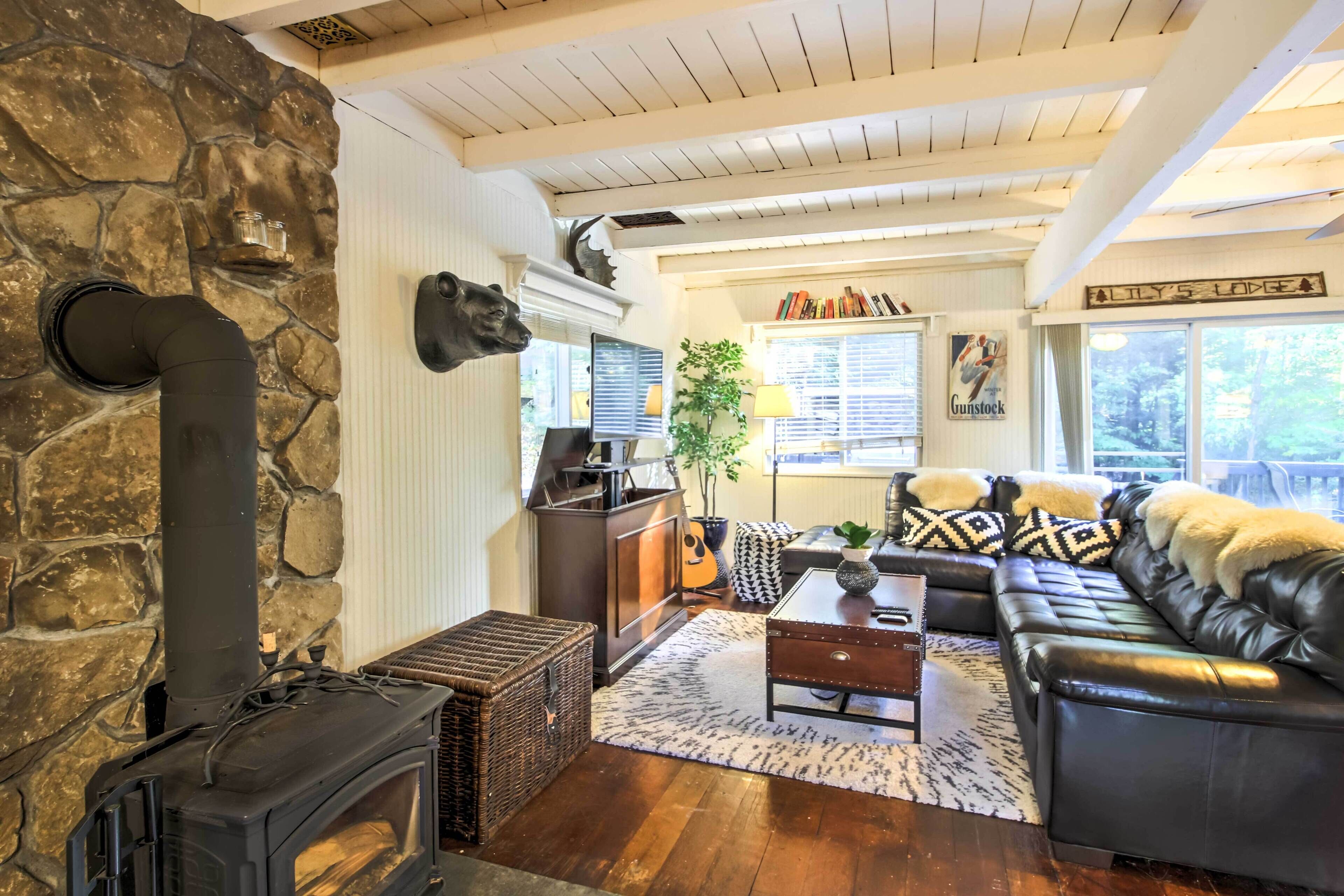 House (2 Bedrooms) | Interior