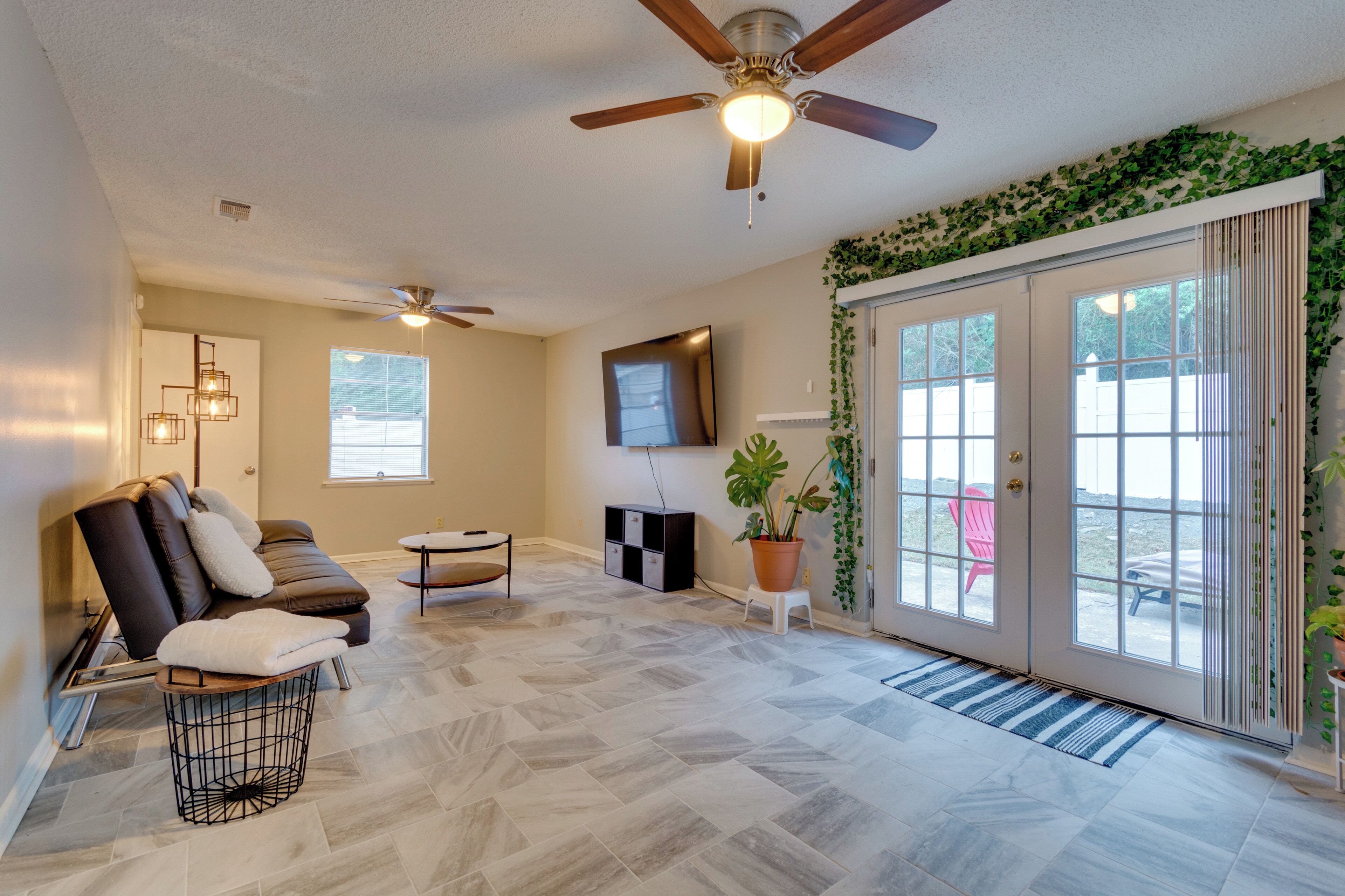 House (3 Bedrooms) | Front of property