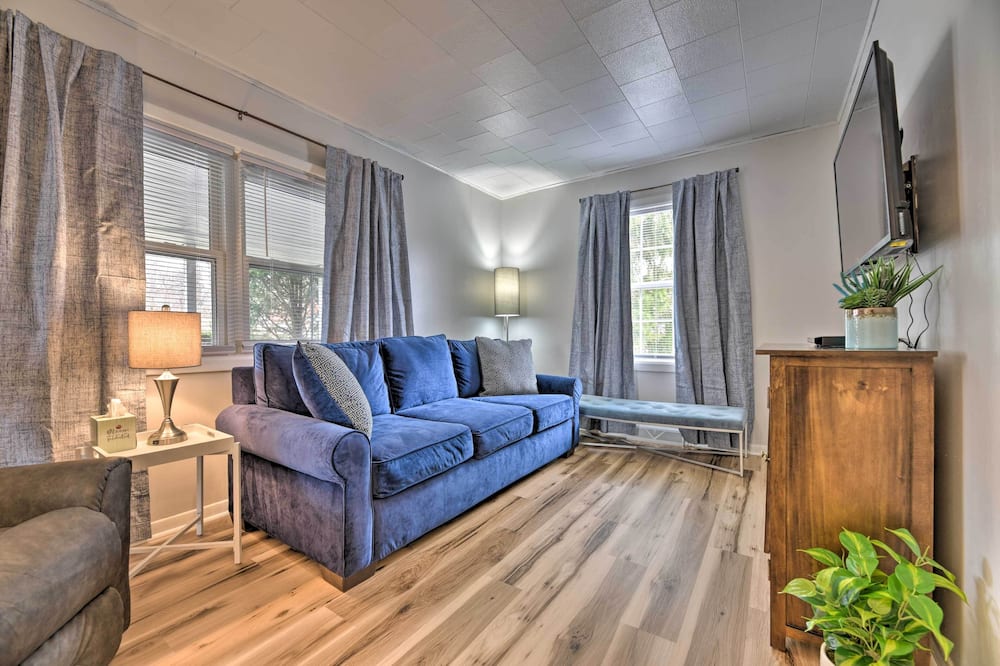 Family-friendly Hideaway Near Presque Isle! - Avonia, PA