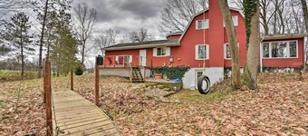 Home on 10 Acres: Perfect for MSU Football Weekend