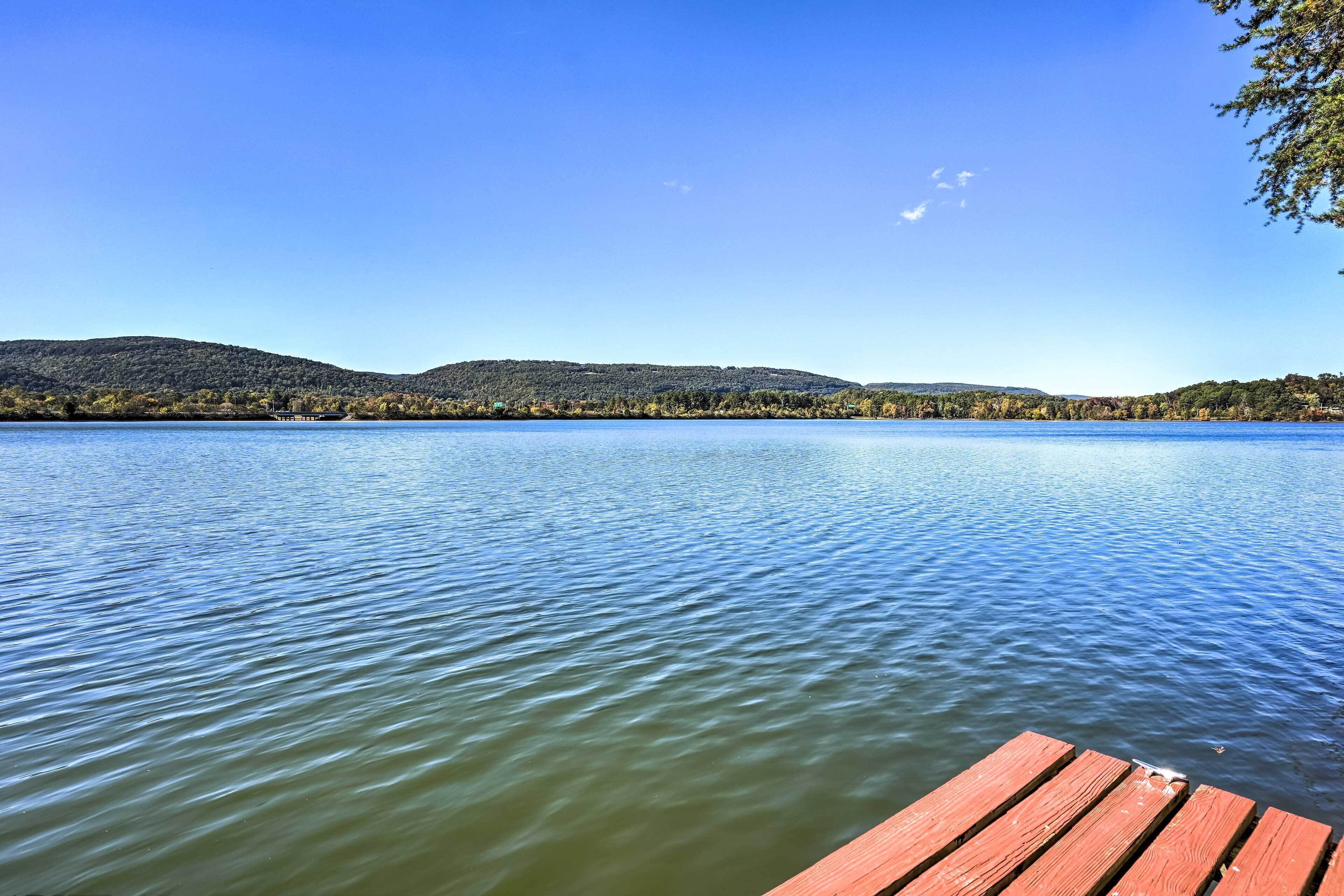 Ideal Chickamauga Lake Home + Dock & Fire Pit