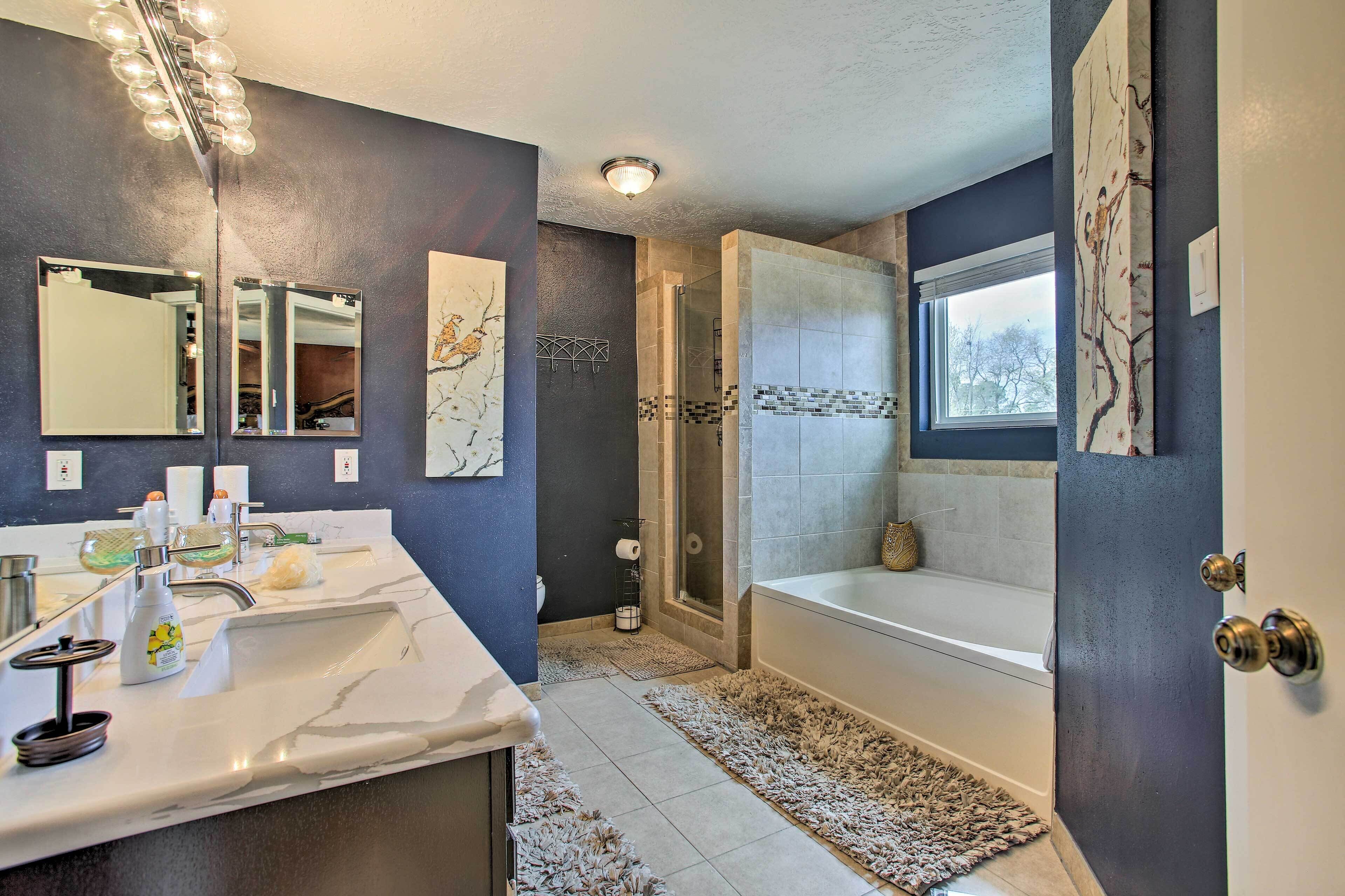 Houston Home With Private Outdoor Pool!