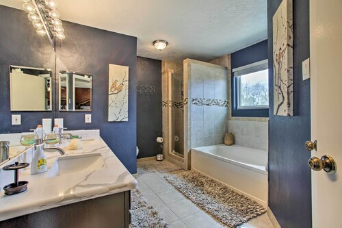 Houston Home With Private Outdoor Pool!