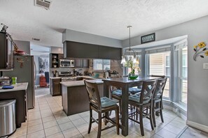 บ้านพัก (4 Bedrooms) | ภายใน