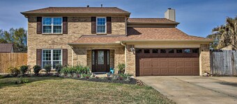 Houston Home With Private Outdoor Pool!