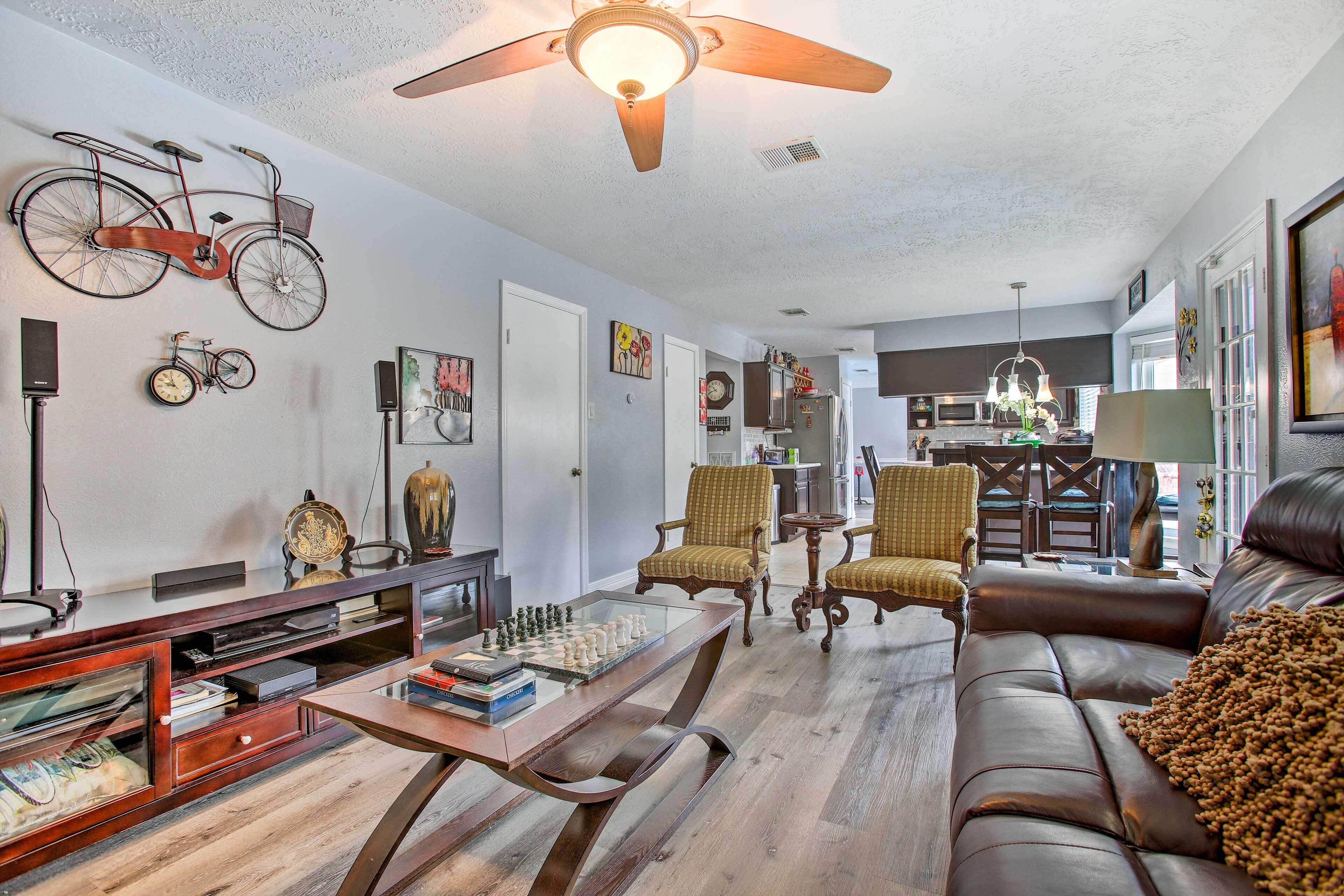 House (4 Bedrooms) | Interior