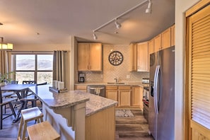 Apartment (2 Bedrooms) | Interior - Newly Remodeled Mtn-view Condo in Silverthorne (Silverthorne)