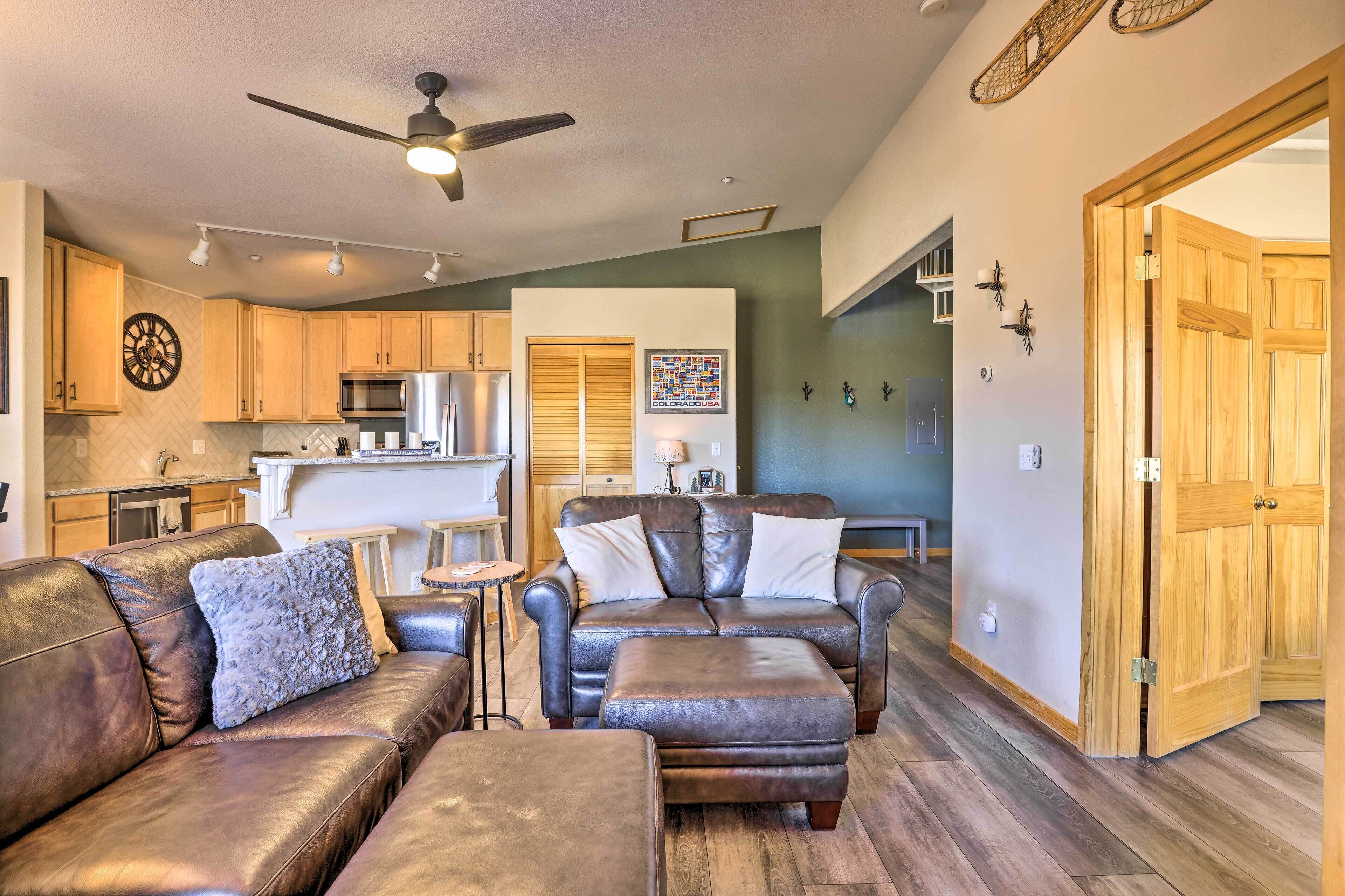 Newly Remodeled Picturesque Condo w/ Mountain View