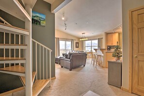 Apartment (2 Bedrooms) | Interior - Newly Remodeled Mtn-view Condo in Silverthorne (Silverthorne)